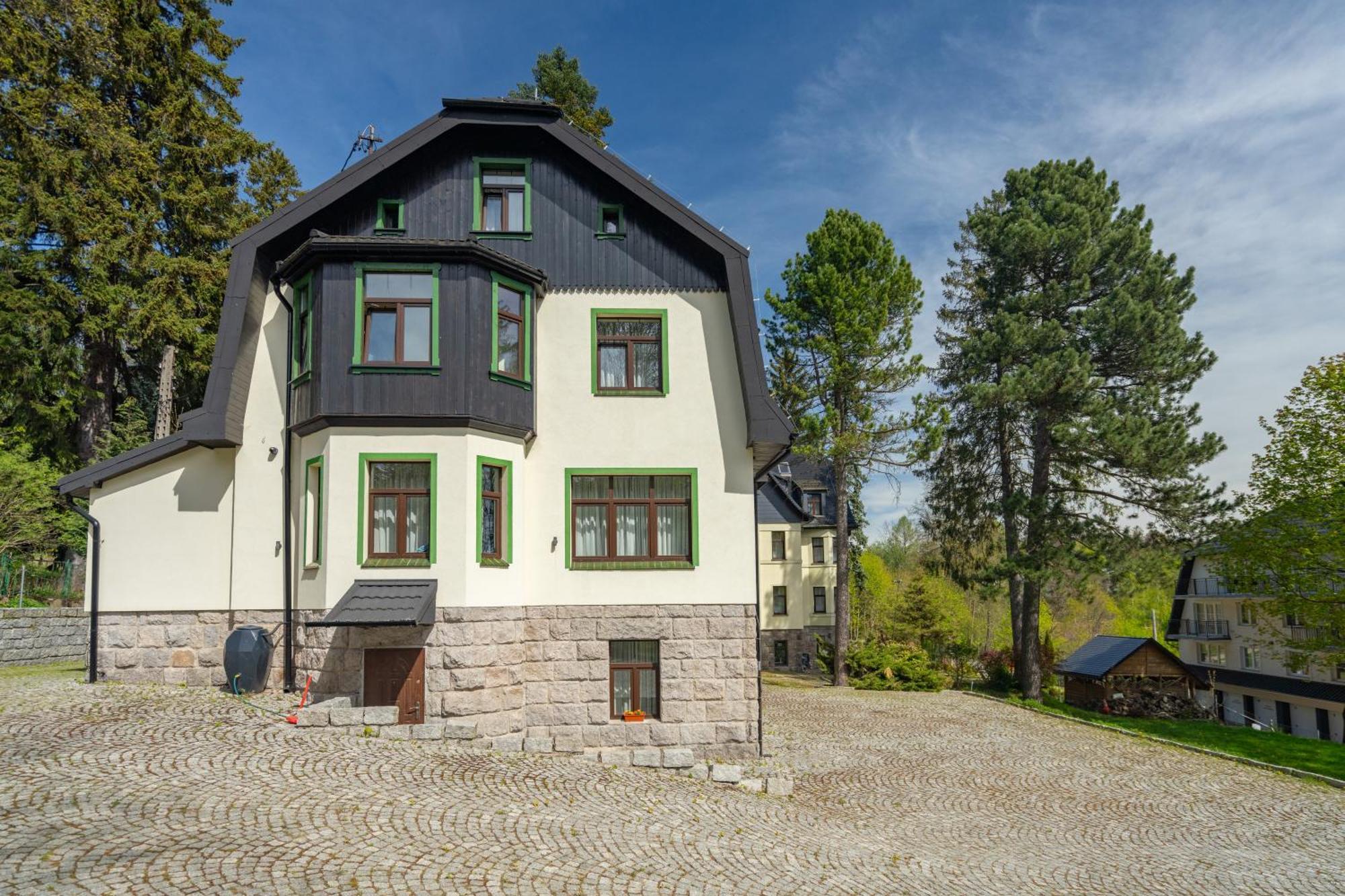 Willa Hanka Noclegi Ze Sniadaniami Sklářská Poruba Exteriér fotografie